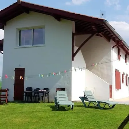 Appartement De 2 Chambres A Sare Avec Magnifique Vue Sur La Montagne Et Jardin Amenage A 15 Km De La Plage *